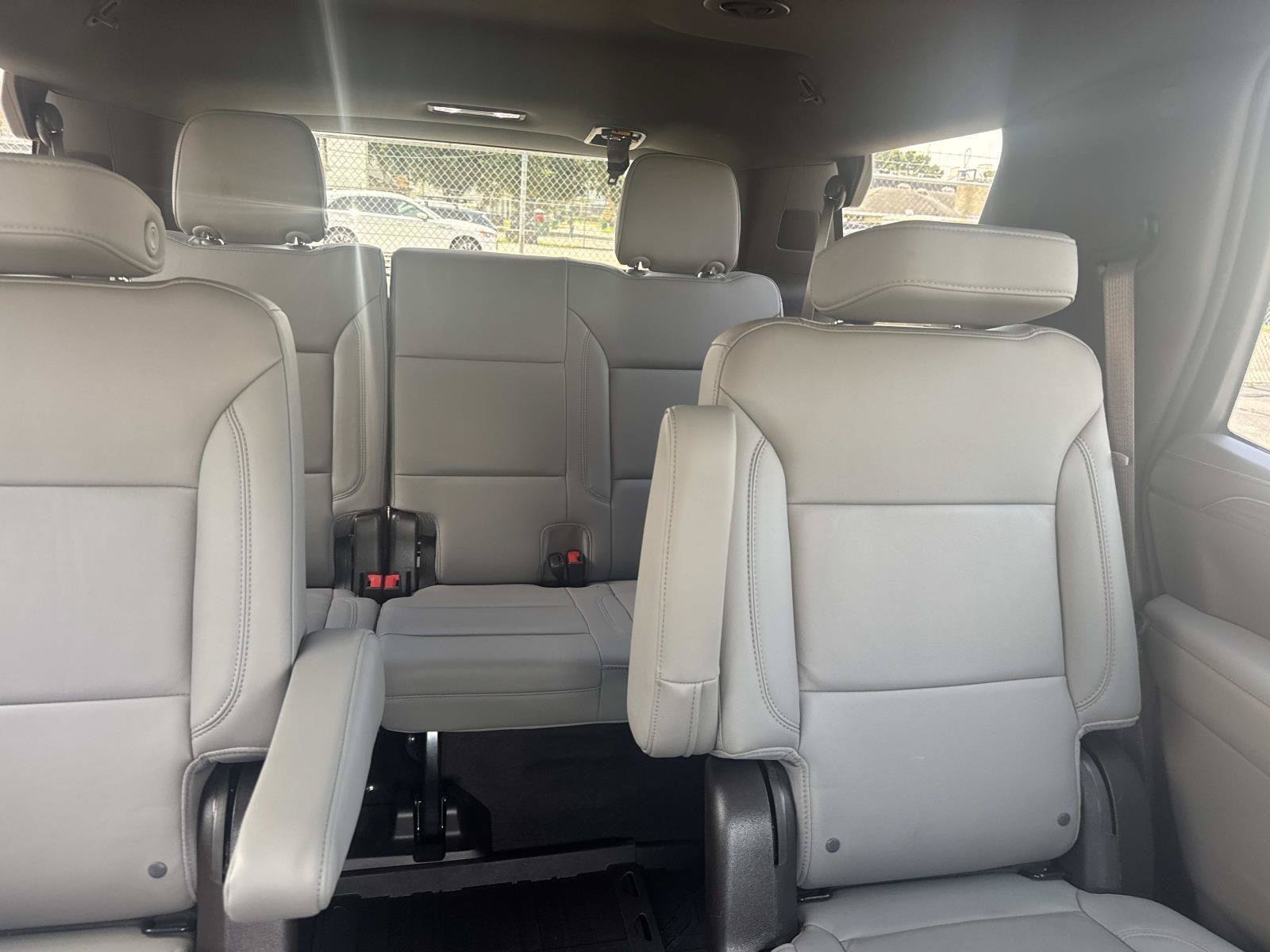 Used 2022 White Chevrolet Z71 image 9