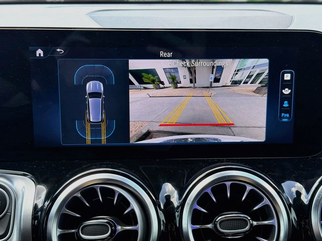 Used 2024 White Mercedes-Benz GLB 250 image 14