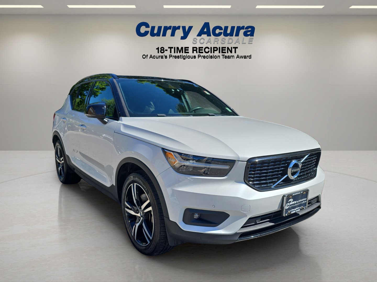 Used 2021 White Volvo T5 AWD R-Design image 7