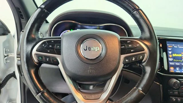 Used 2020 White Jeep Overland image 23