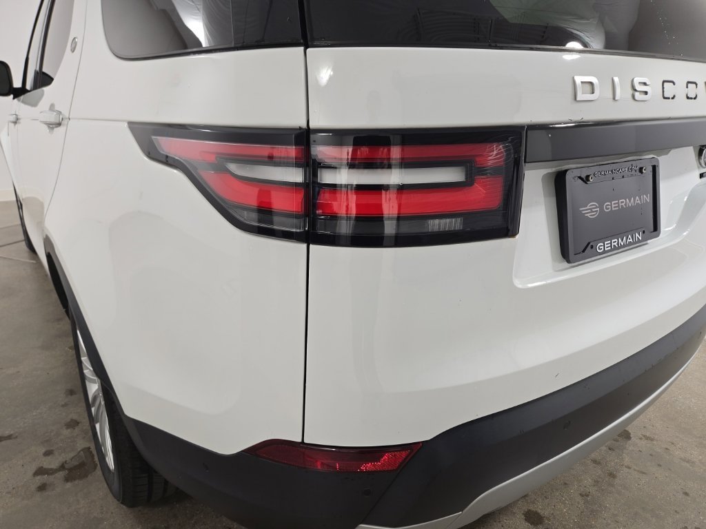 Used 2018 Fuji White Land Rover HSE Luxury image 23