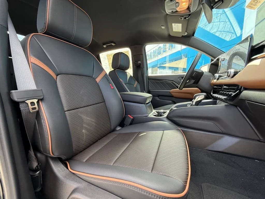 New 2026 Onyx Black GMC AT4 image 14