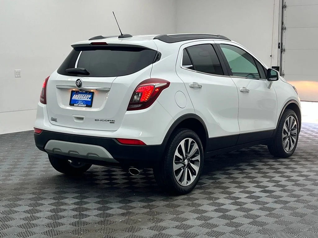 Used 2022 White Buick Preferred image 8