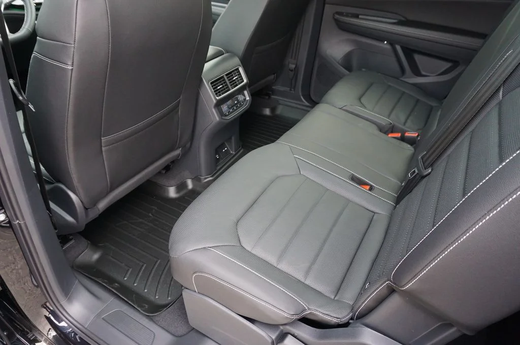 New 2026 Black Volkswagen 2.0T SEL image 32