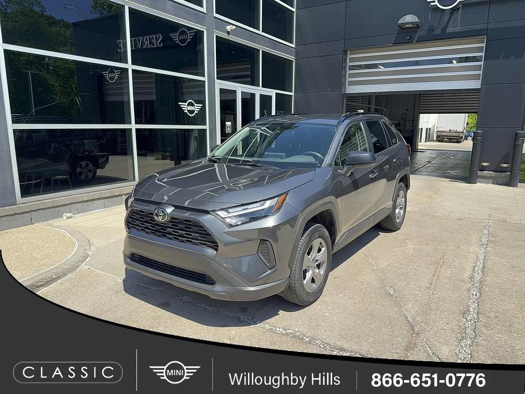 2025 Toyota RAV4 Hybrid LE AWD's photo