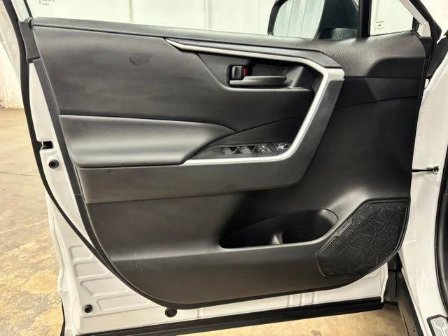Used 2025 ICE CAP Toyota  image 18