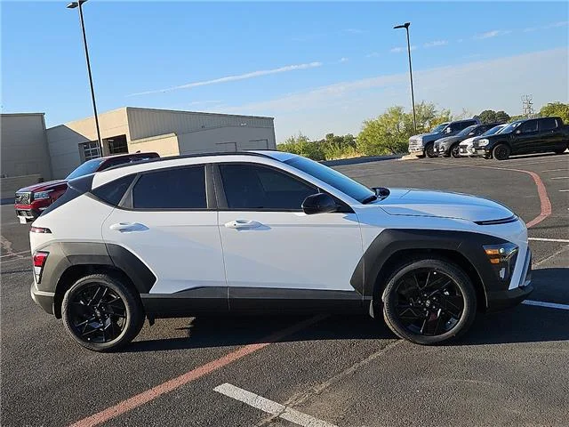 New 2027 Atlas White Hyundai SEL Sport image 5