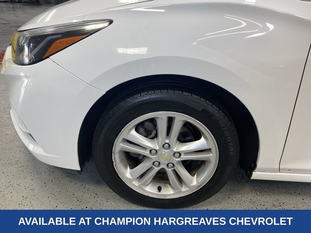 Used 2017 SUMMIT WHITE Chevrolet LT image 41