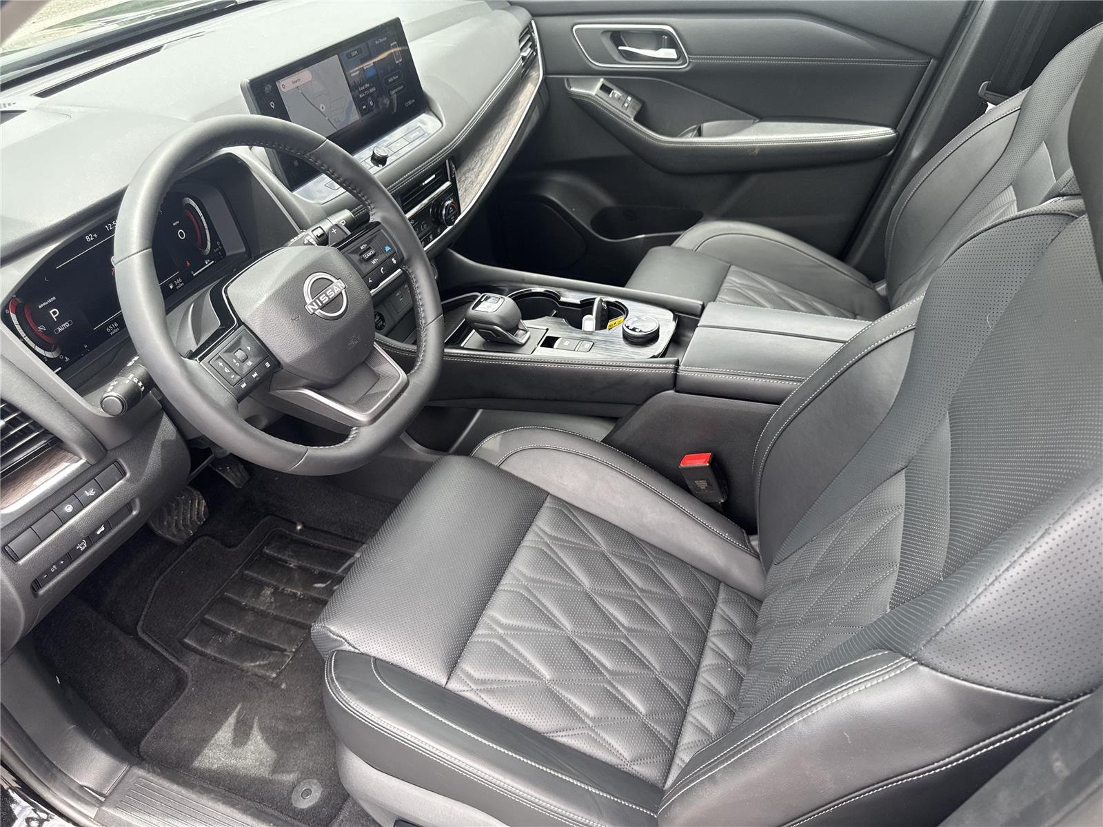 Used 2026 Super Black Nissan Platinum image 10