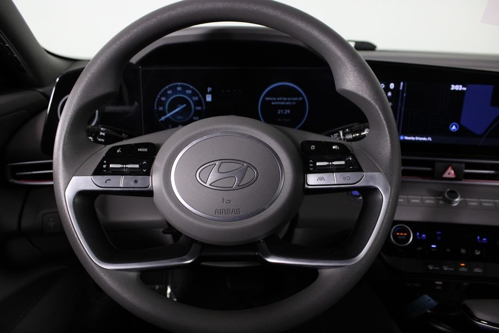 Certified Used 2024 Red Hyundai Blue image 25