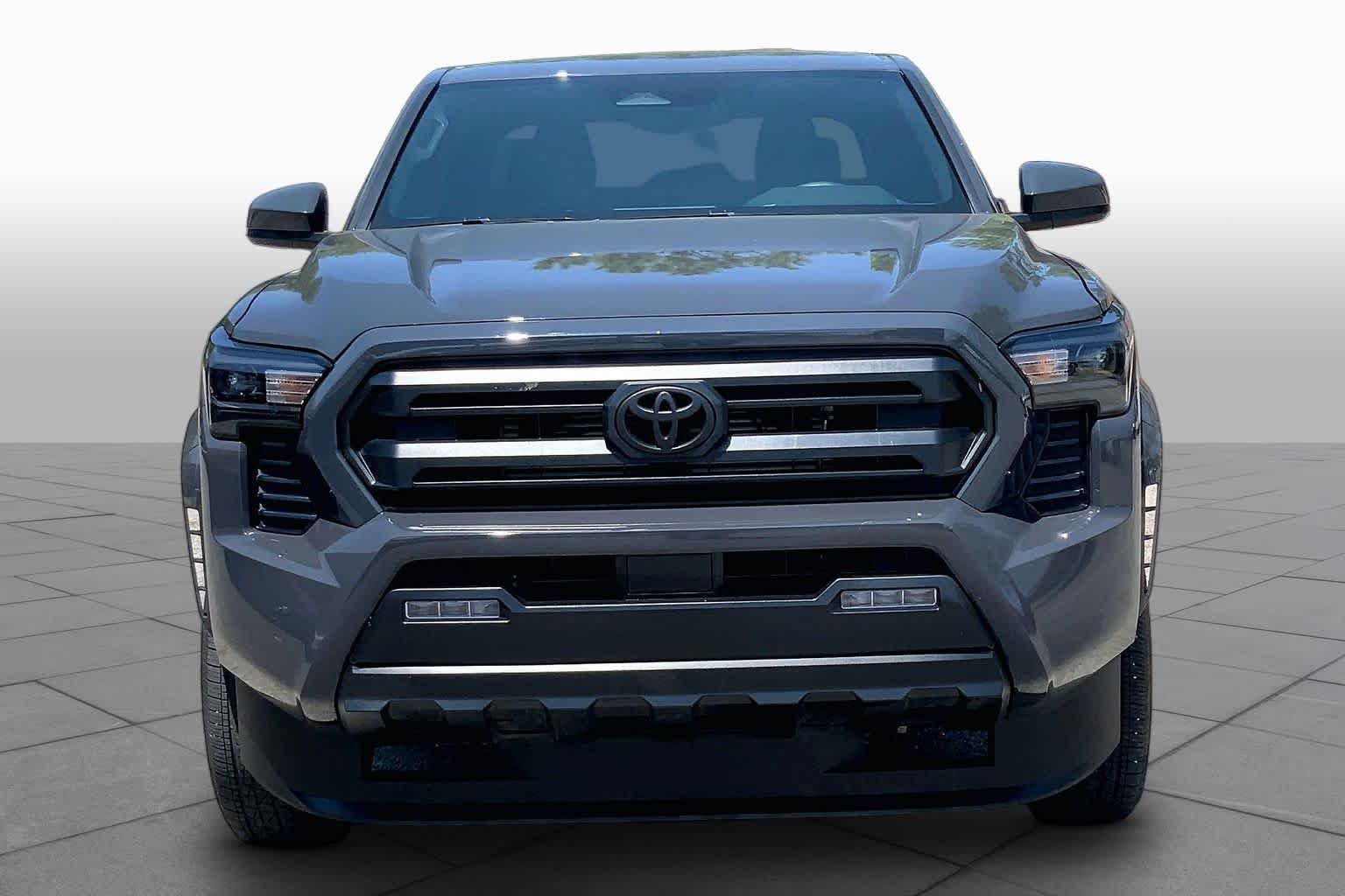 Used 2025 Underground Toyota SR5 image 3