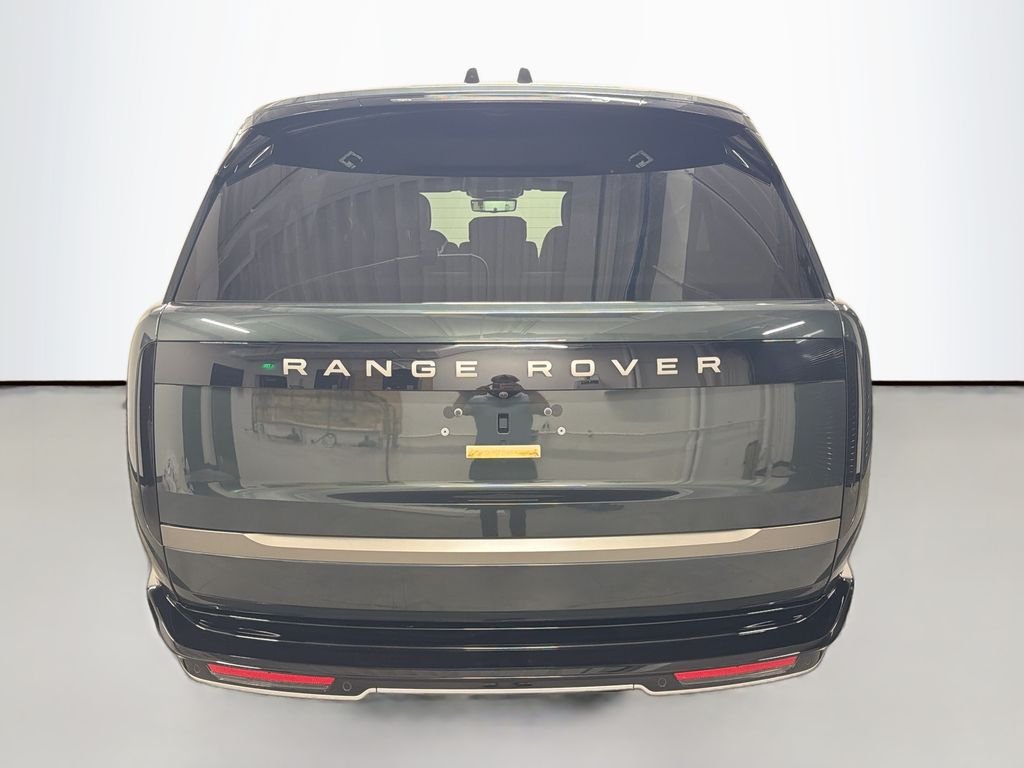 Used 2025 Green Land Rover SE image 10