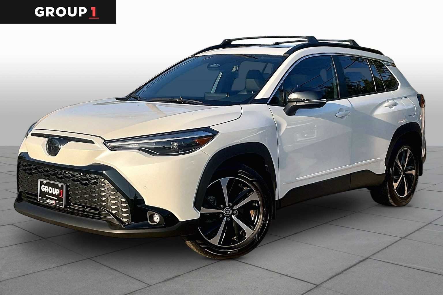 Used 2025 Wind Chill Pearl Toyota Hybrid XSE image 1