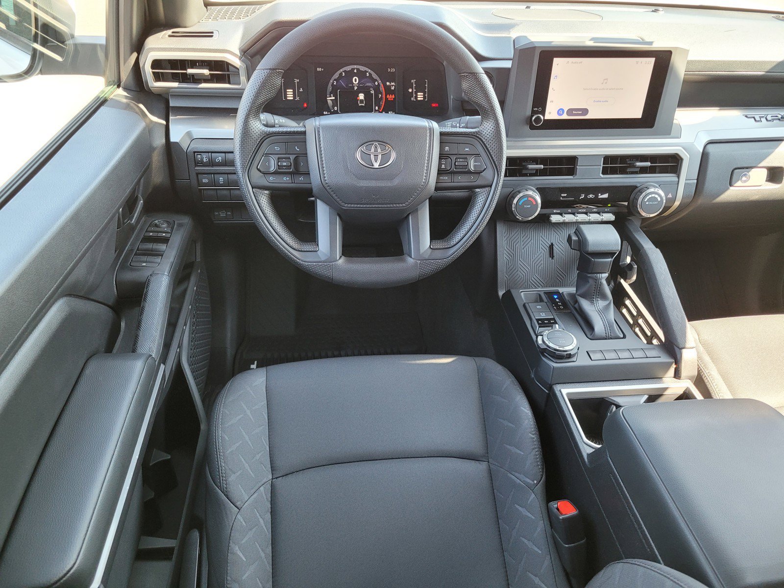 2026 Toyota Tacoma SR5 - Photo 7