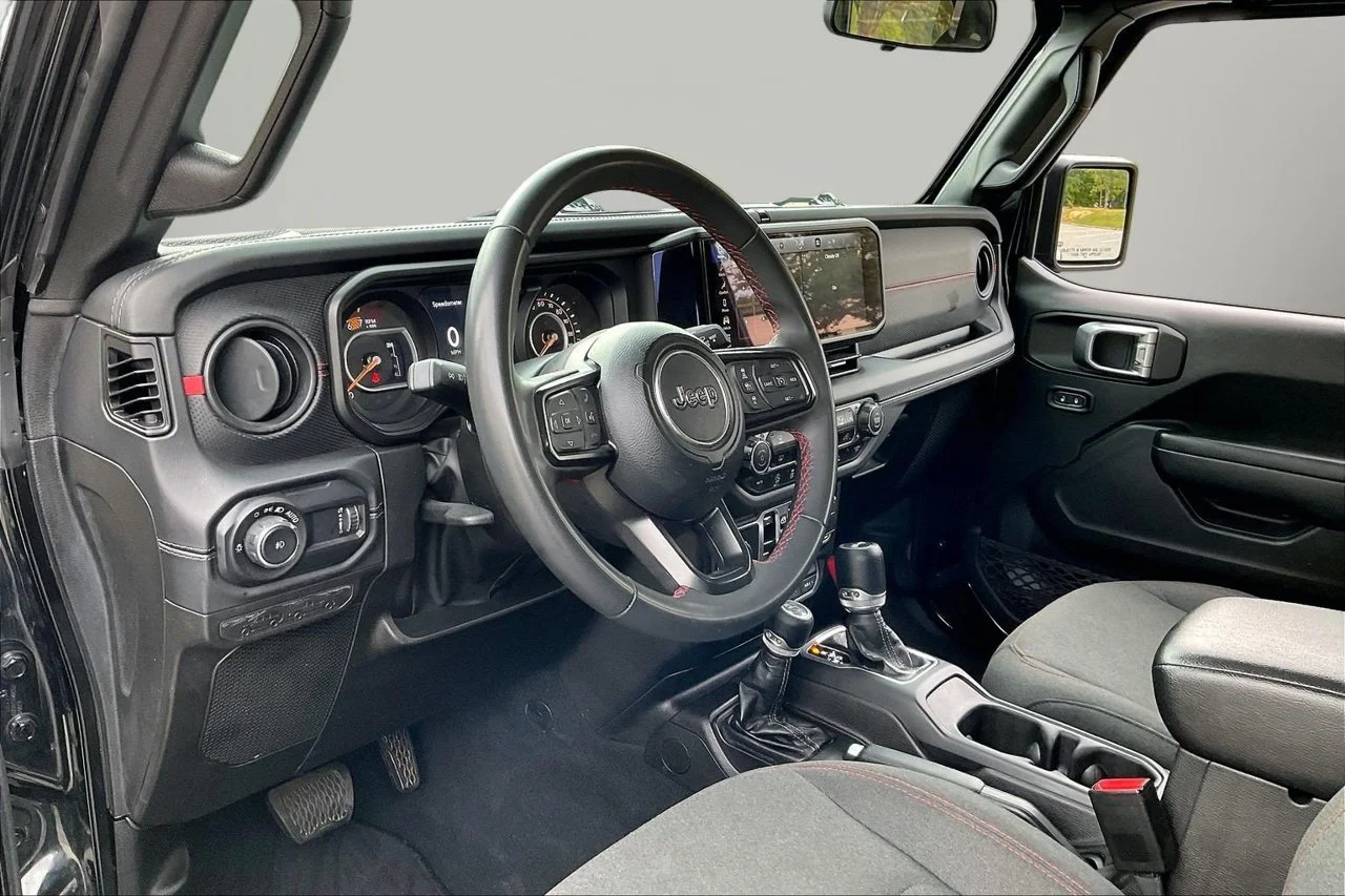 Certified Used 2024 Black Jeep Rubicon image 18