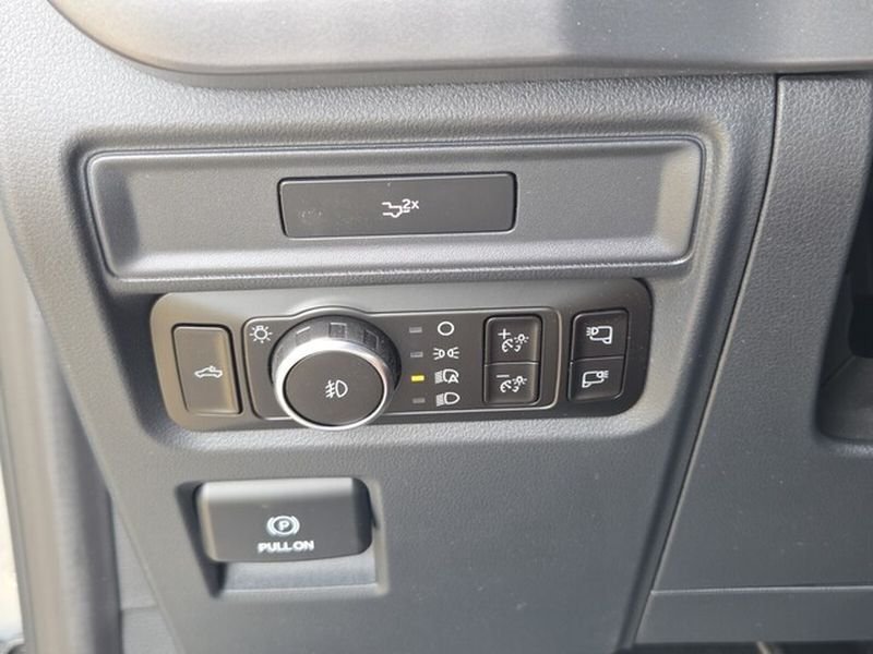 New 2026 Iconic Silver Metallic Ford XLT image 23