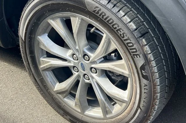 Used 2022 Gray Ford XLT image 4