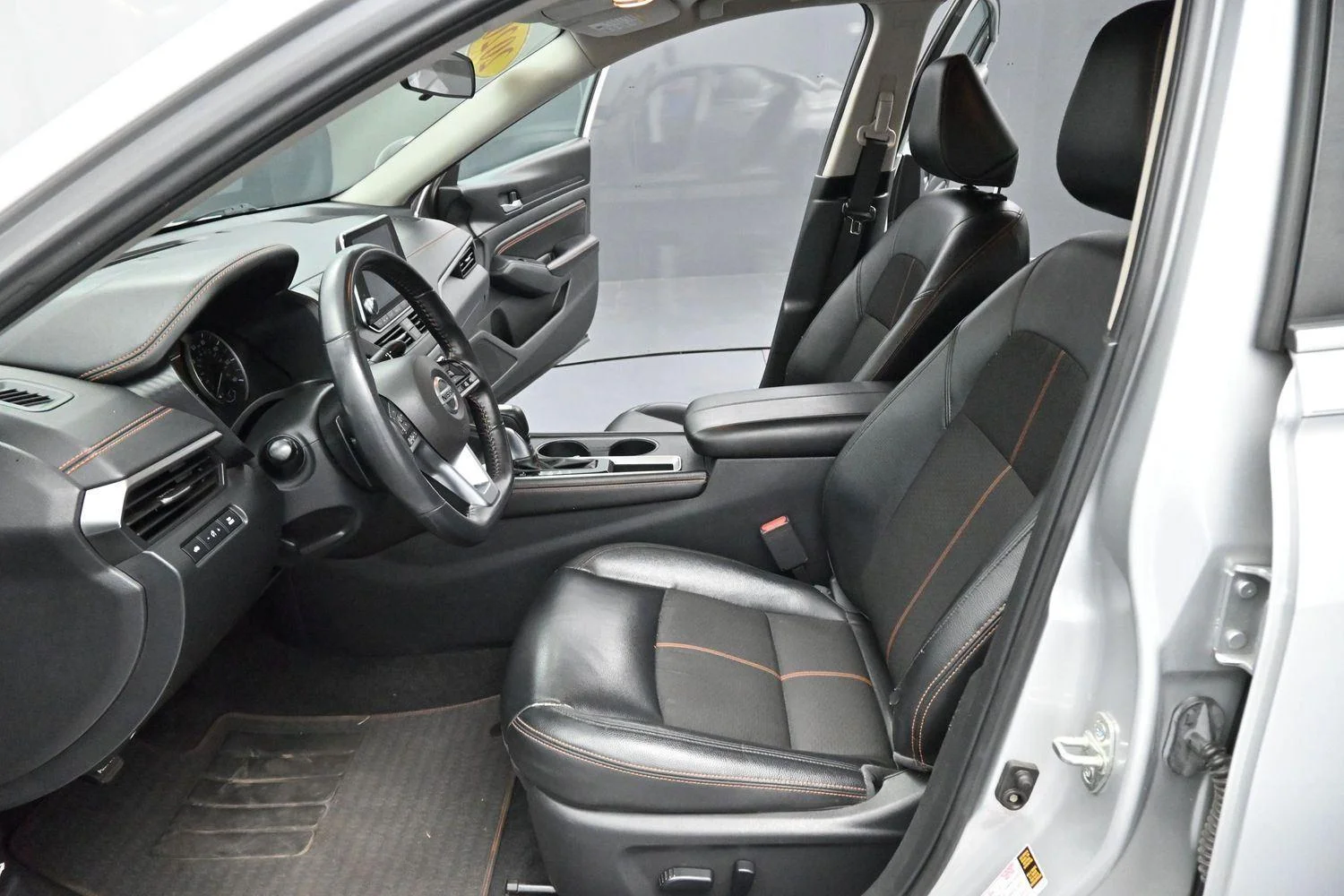 Used 2020 Brilliant Silver Metallic Nissan 2.5 SR image 12