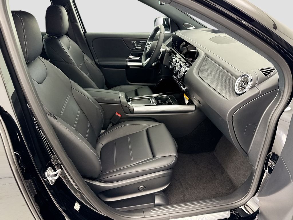 New 2026 Night Black Mercedes-Benz GLA 250 image 19
