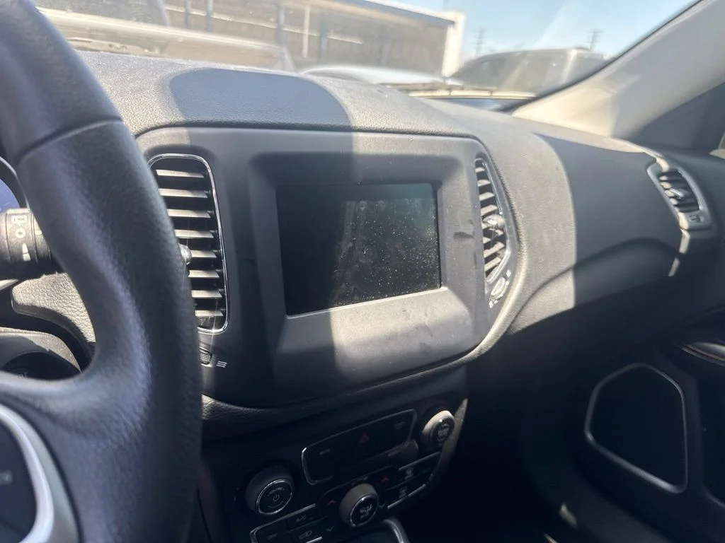 Used 2021 White Jeep Sport image 9