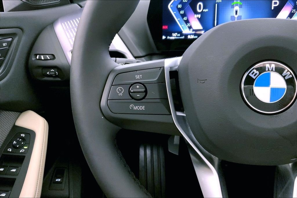 Used 2025 Alpine White BMW  image 18