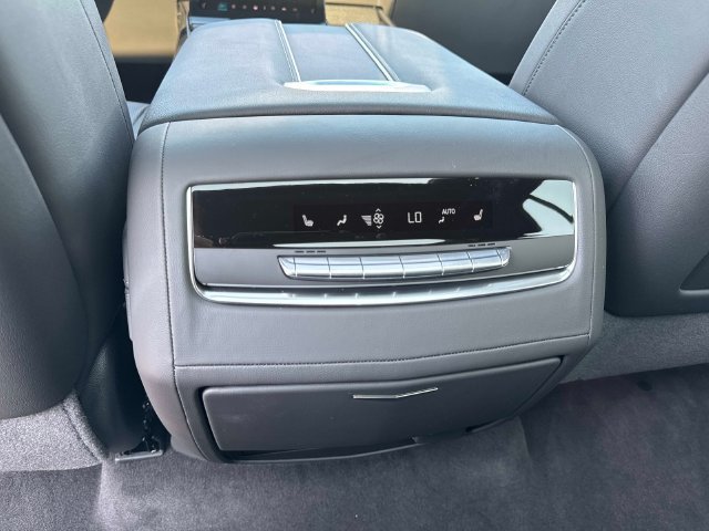 2026 Cadillac Escalade Sport - Photo 20