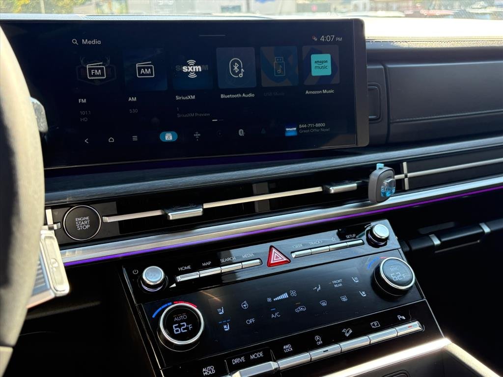 2025 Hyundai Santa Fe Limited - Photo 11