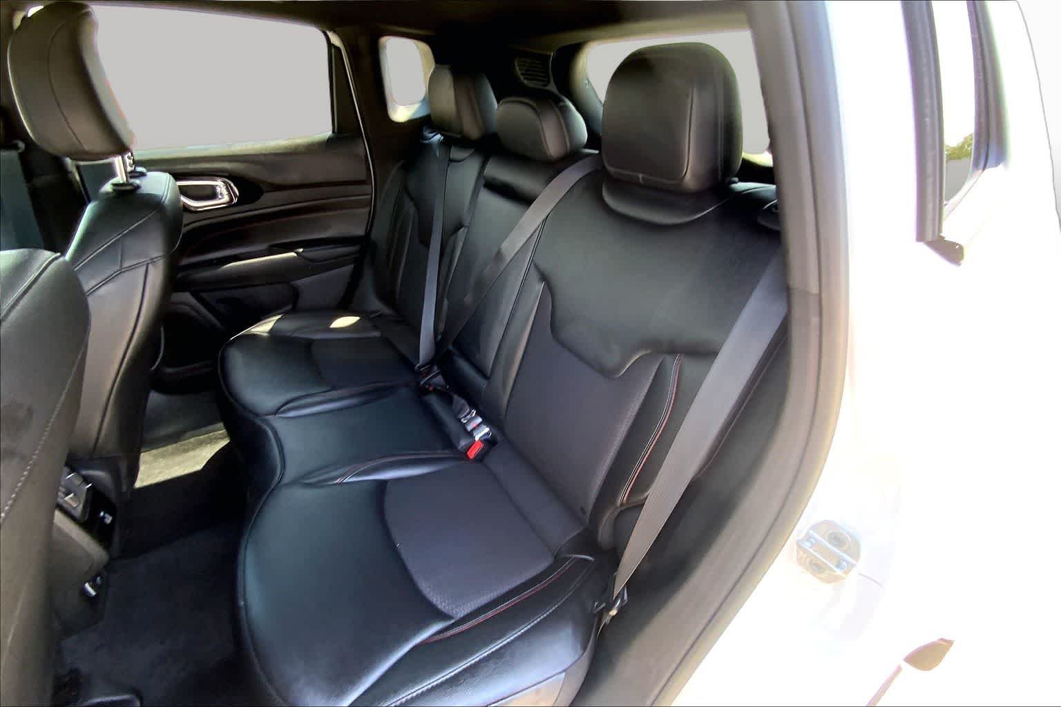 Used 2026 Bright White Clearcoat Jeep Trailhawk image 20