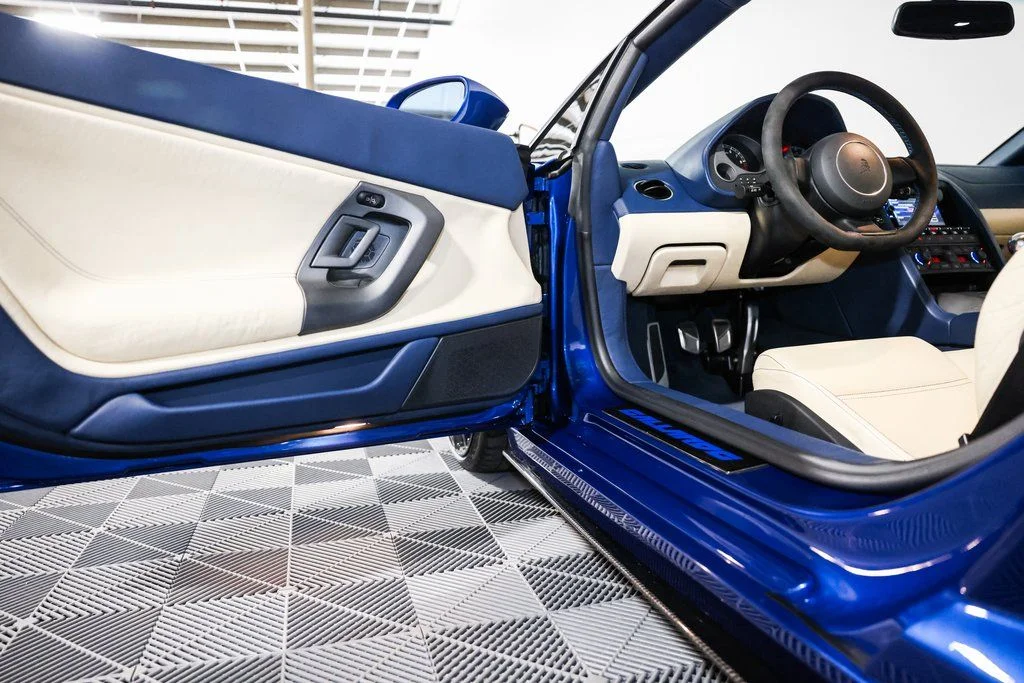 Used 2004 Blue Lamborghini Base image 25