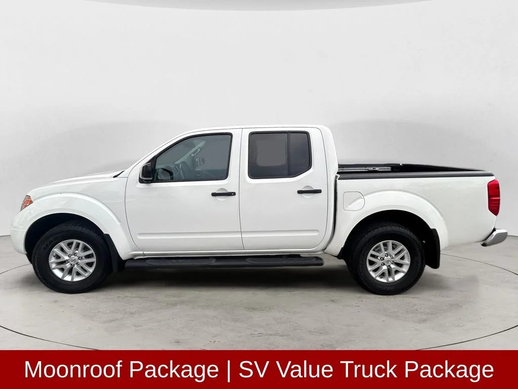 Used 2017 Glacier White Nissan  image 2