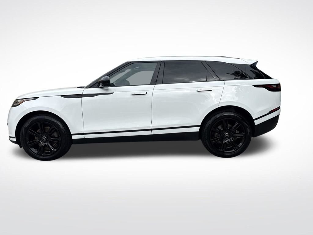 Used 2023 White Land Rover S image 8