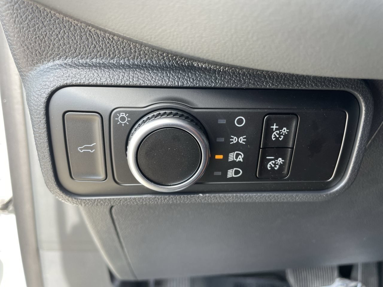 New 2026 Space White Metallic Ford Active image 25