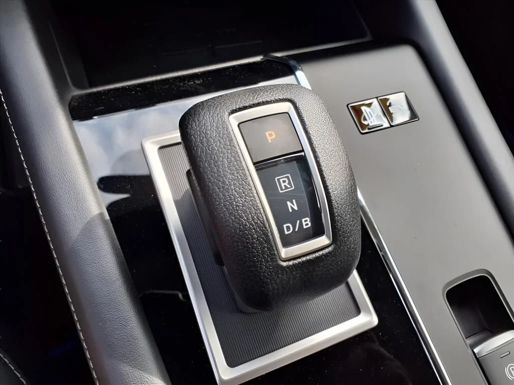 2025 Mitsubishi Outlander Plug-in Hybrid ES - Photo 22