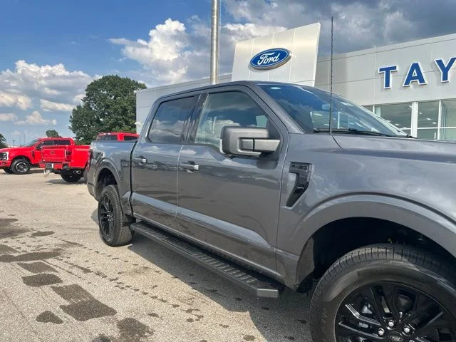 New 2026 Carbonized Gray Metallic Ford XLT image 7