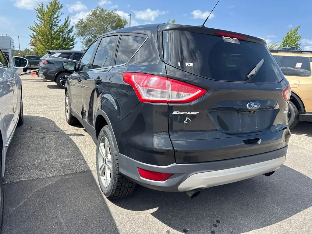 Used 2015 Tuxedo Black Ford SE image 32