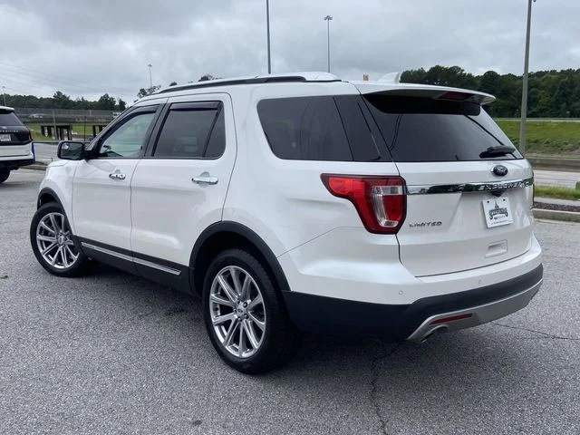 Used 2016 White Ford Limited image 5