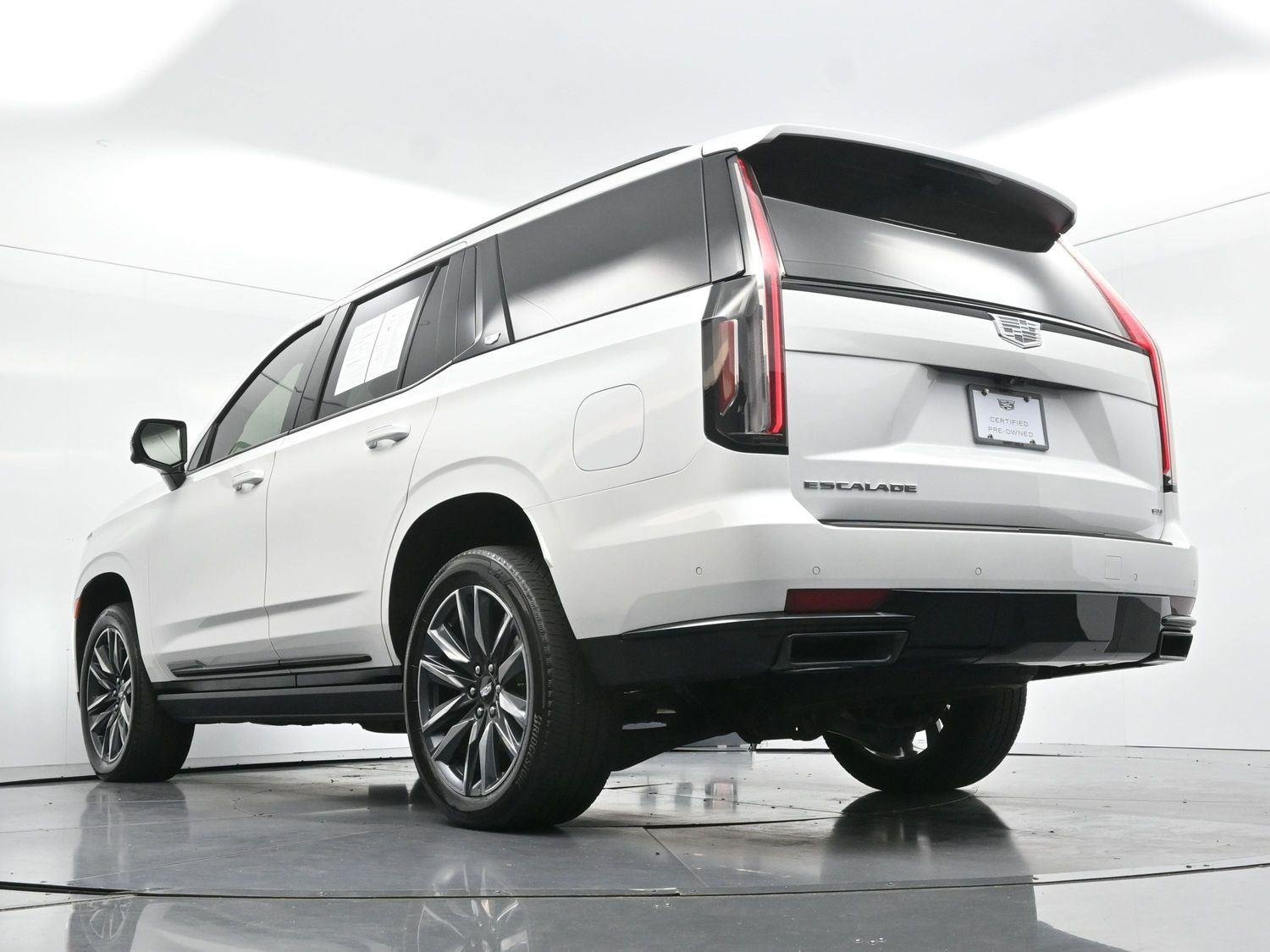 Used 2024 Crystal White Tricoat Cadillac Sport Platinum image 58
