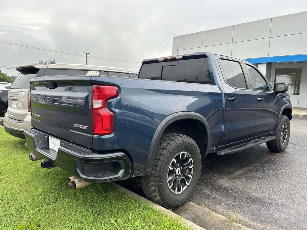 Used 2022 Northsky Blue Metallic Chevrolet ZR2 image 2