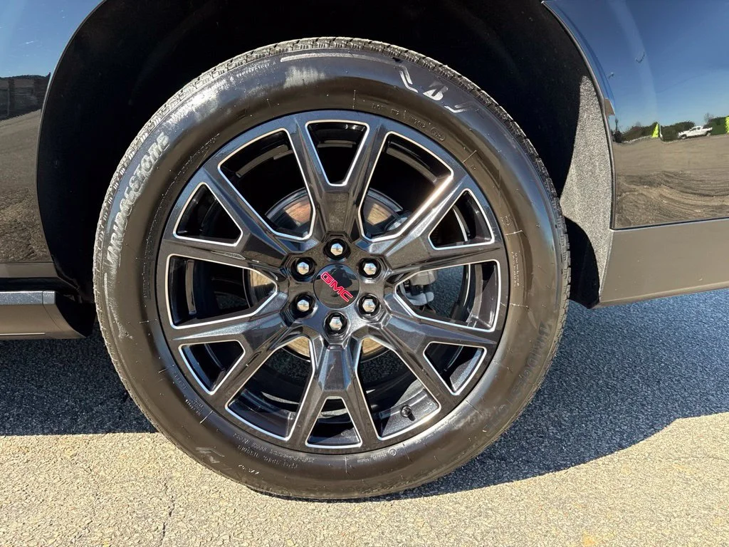 Used 2026 Onyx Black GMC Denali image 35