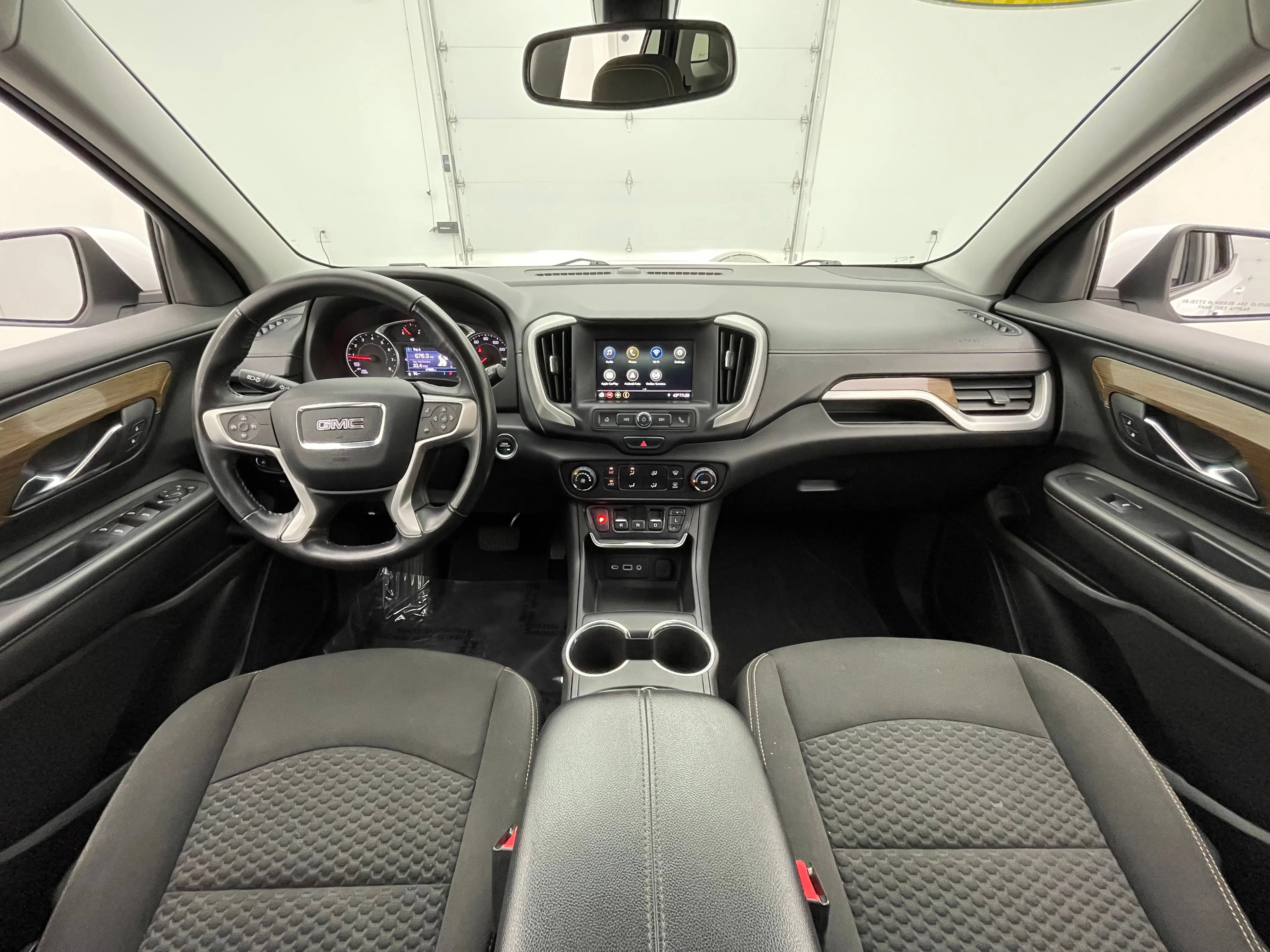 Used 2019 SUMMIT WHITE GMC SLE image 3