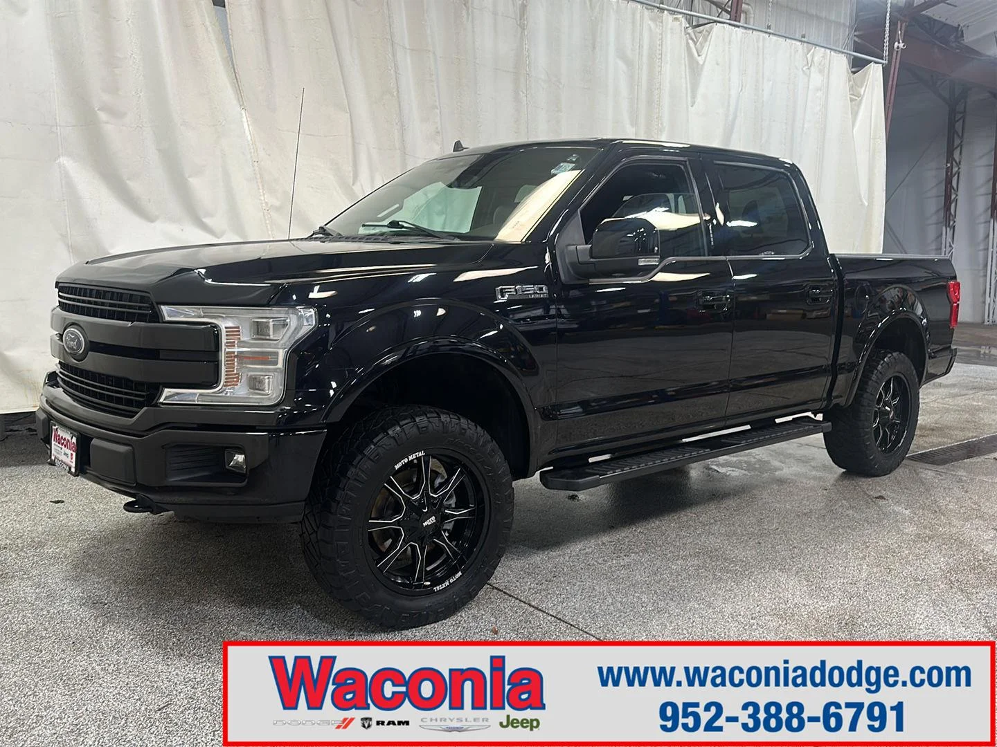 Used 2019 Agate Black Metallic Ford LARIAT image 1