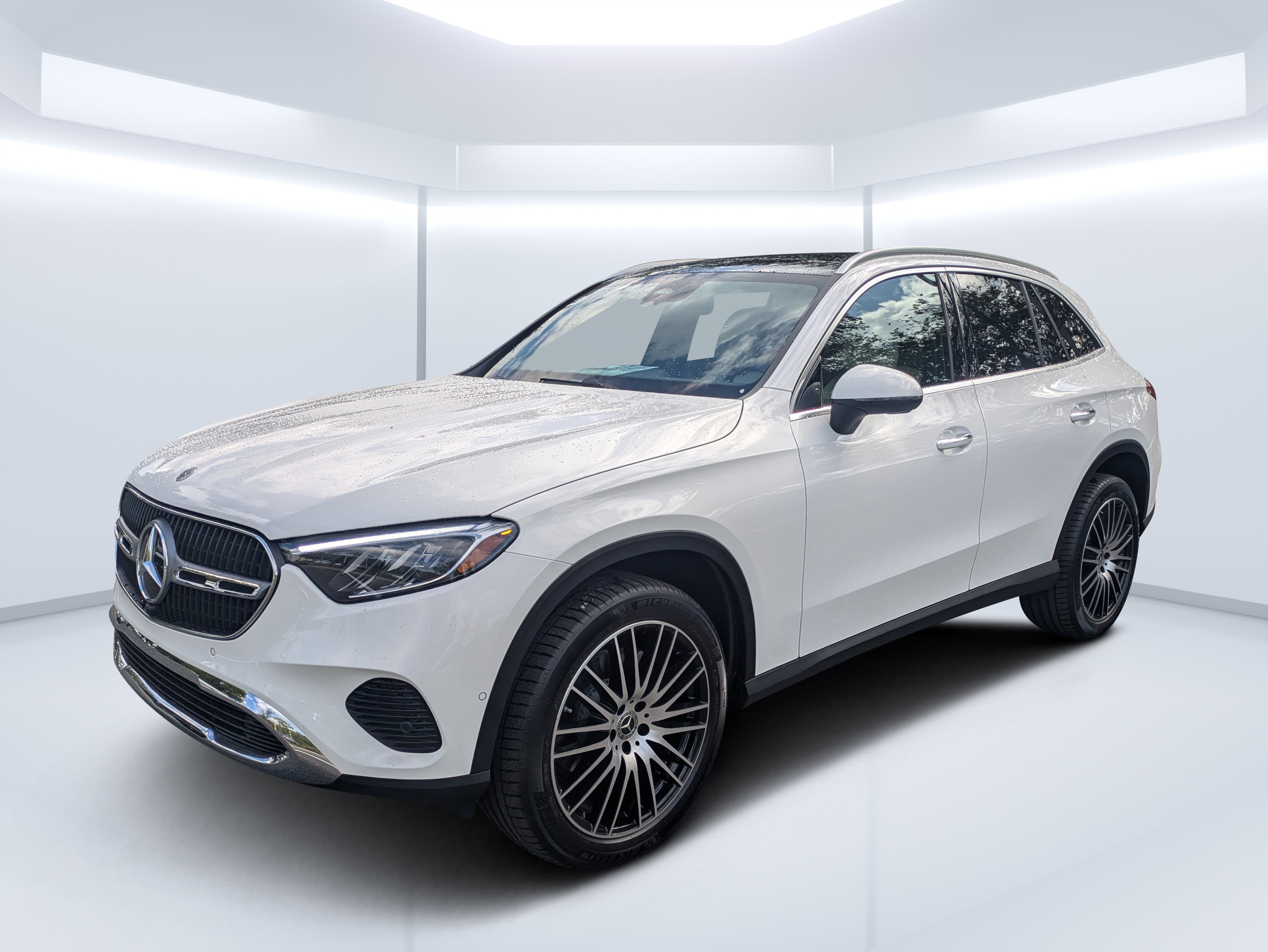 New 2026 Polar White Mercedes-Benz GLC 300 image 7