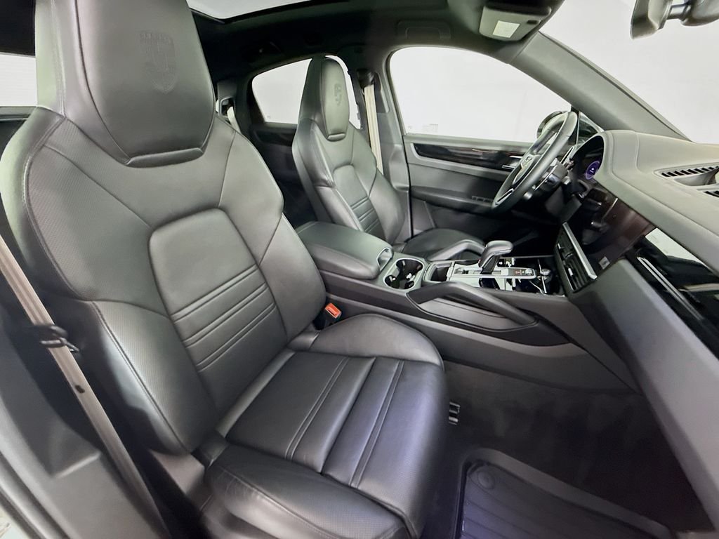 Used 2023 White Porsche Platinum Edition image 30