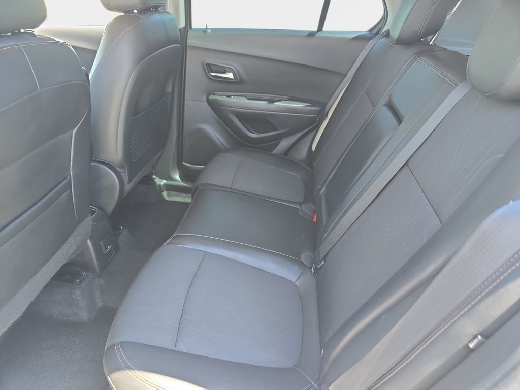 Used 2021 Silver Chevrolet LT image 16