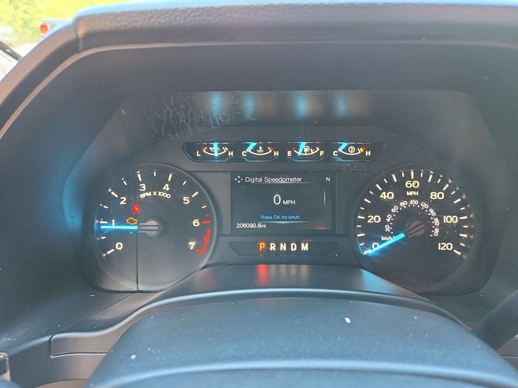 Used 2020  Ford XL image 17