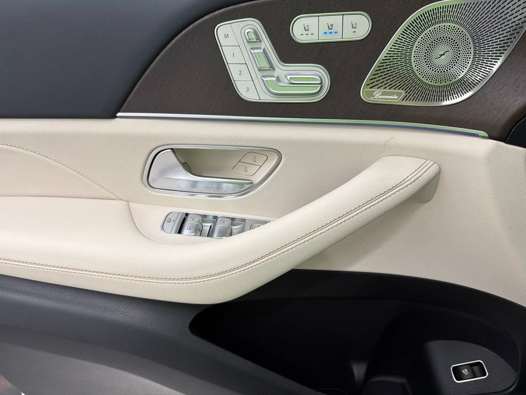 New 2027 Polar White Mercedes-Benz GLS 450 image 98