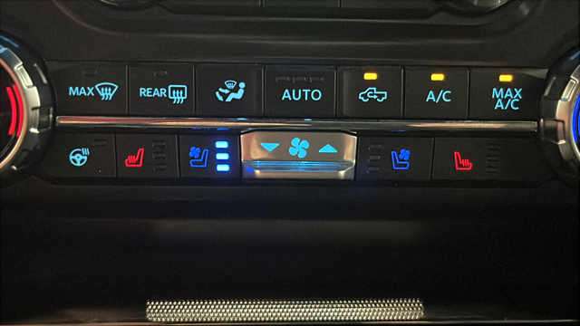 Used 2025 Rapid Red Metallic Tinted Clearcoat Ford Lariat image 28