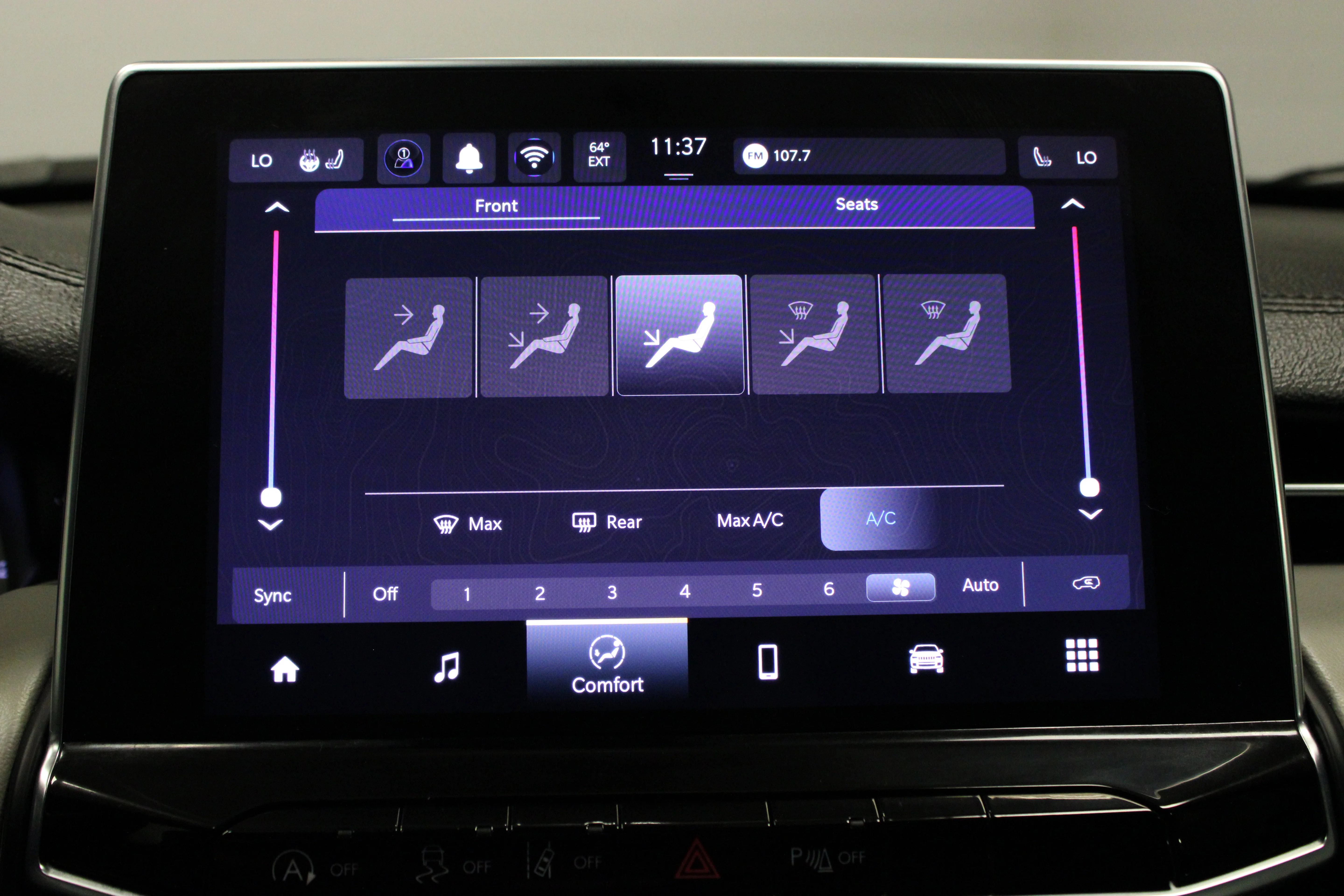 Used 2025 Silver Zynith Metallic Clearcoat Jeep Limited image 24