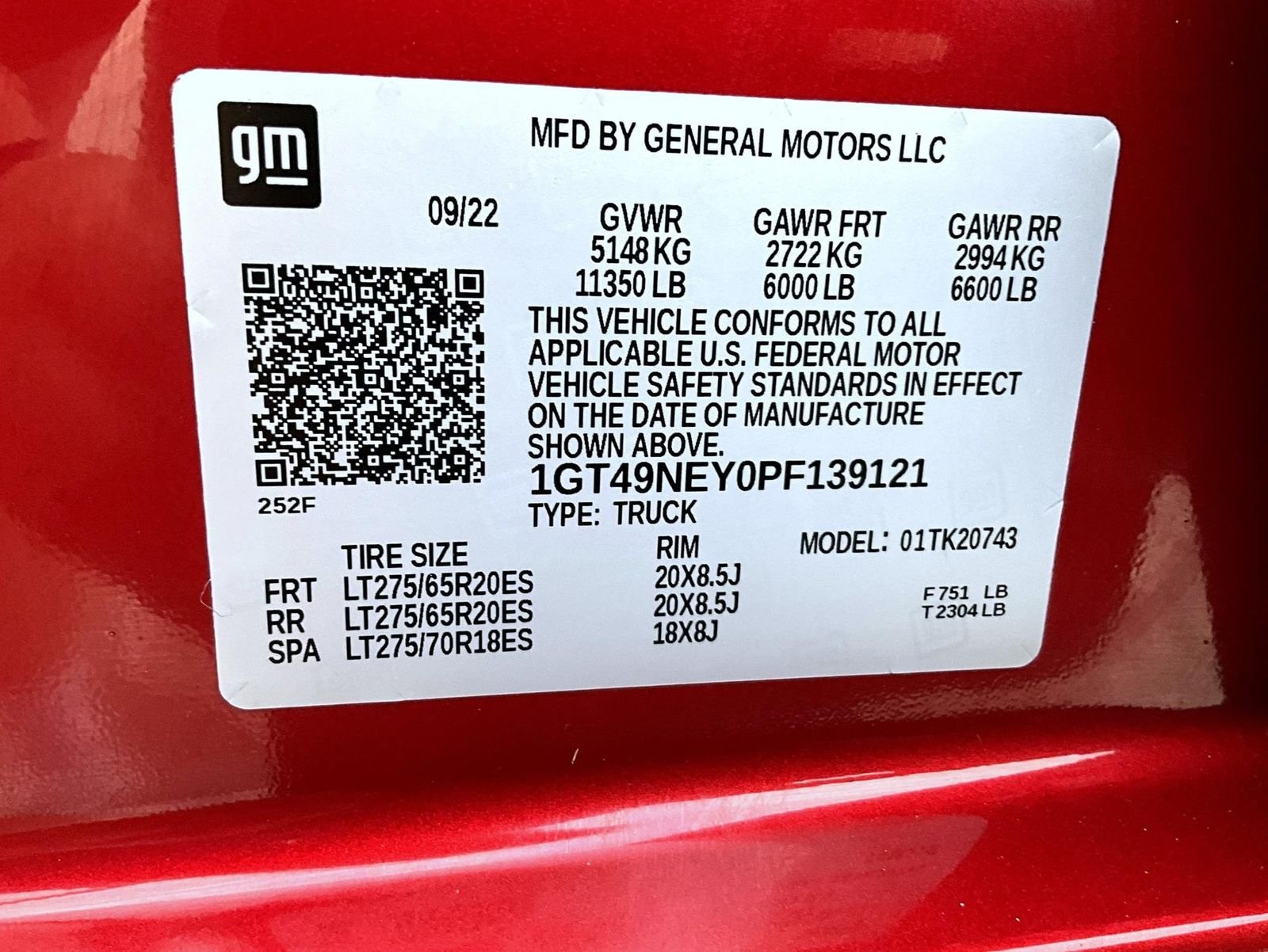 Used 2023 Red GMC SLT image 27