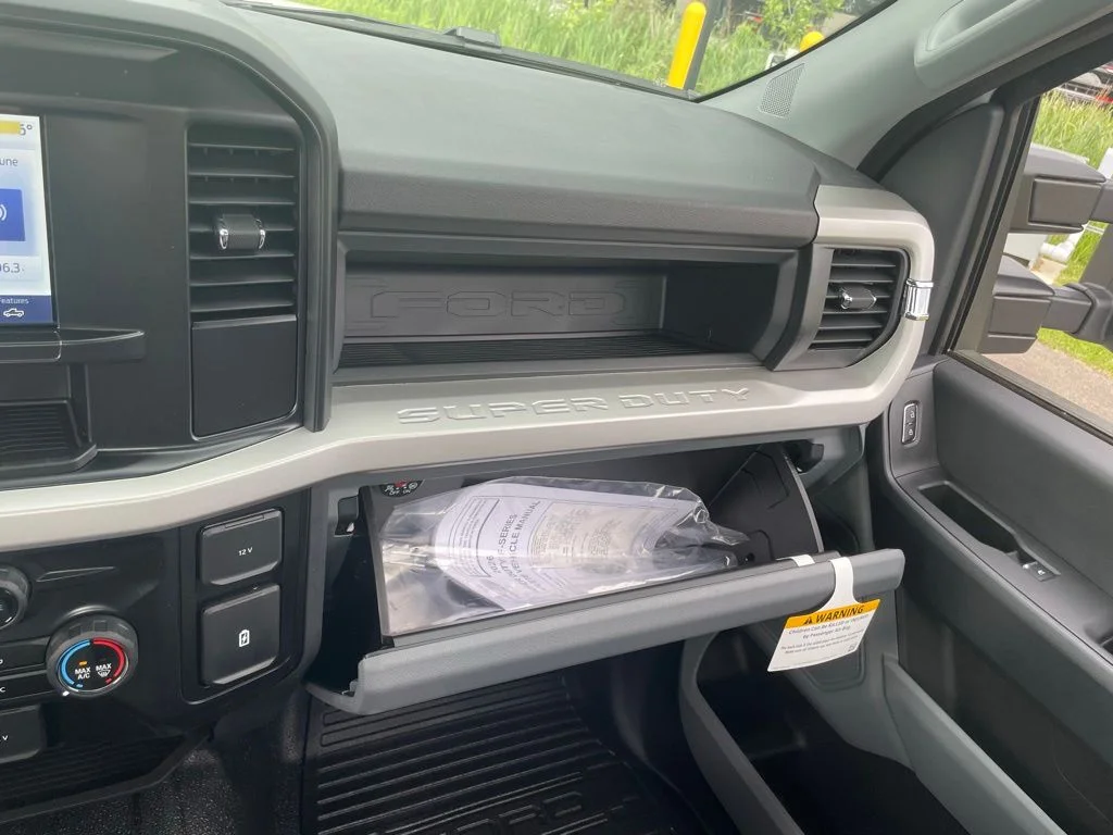 New 2026 Oxford White Ford F-550® XL image 23